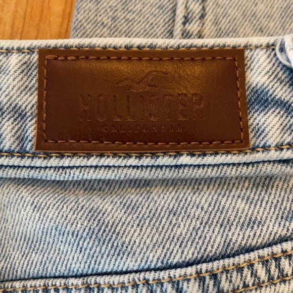 Mom Jeans! - Picture 4 of 4